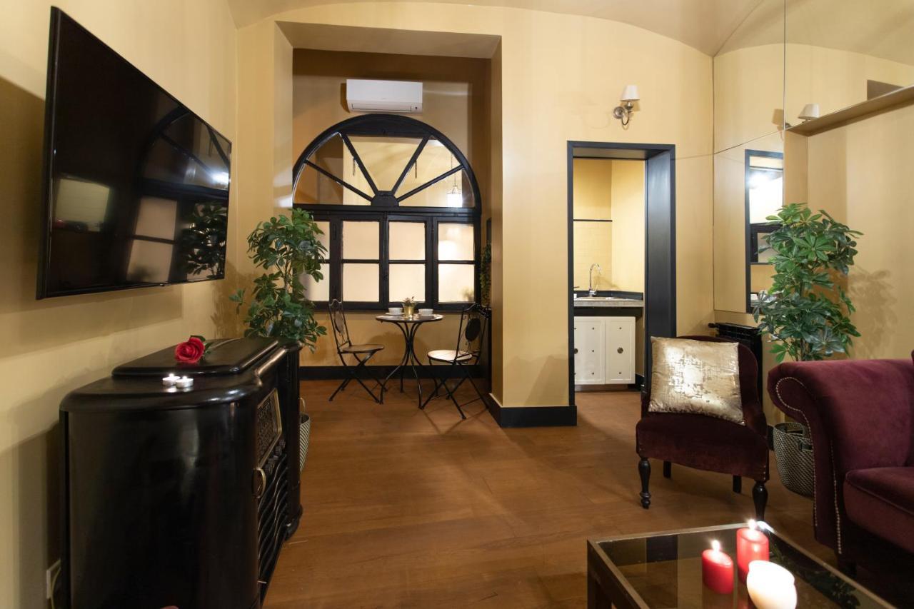 Cloe - Hidden Suite Rome Bagian luar foto