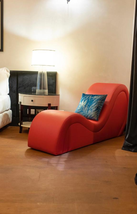 Cloe - Hidden Suite Rome Bagian luar foto